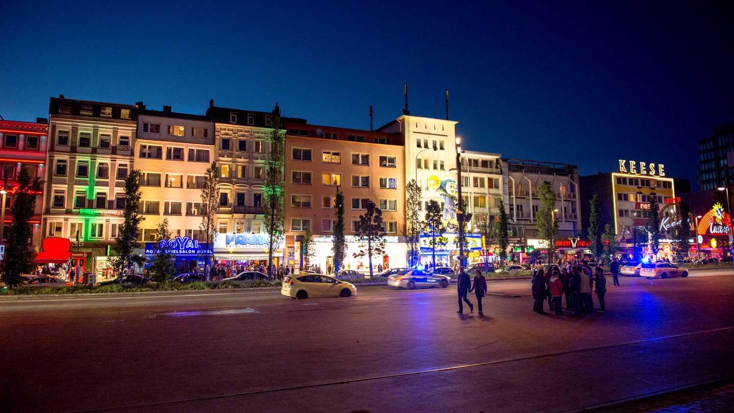 Explore The Nightlife In St.Pauli