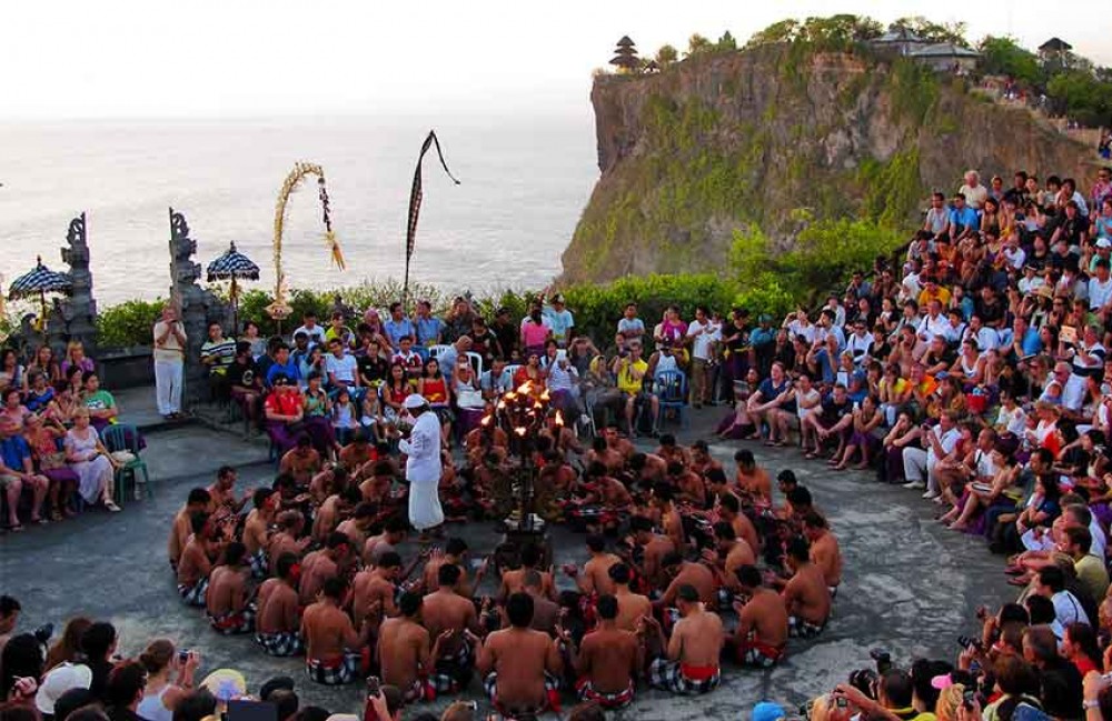 Bali Sunset: Uluwatu Temple, Kecak Dance and Jimbaran Bay