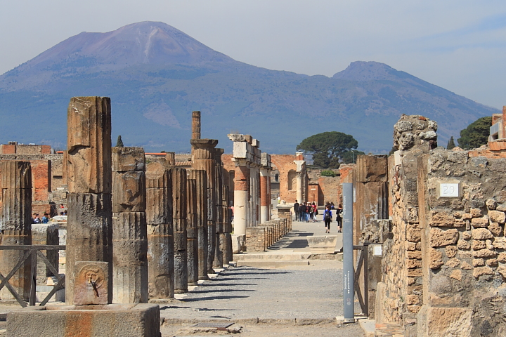 Pompeii And Mt. Vesuvius Day Trip