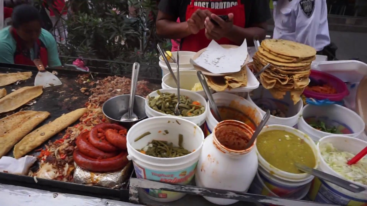 Eat Like a Local: Street Food Experience