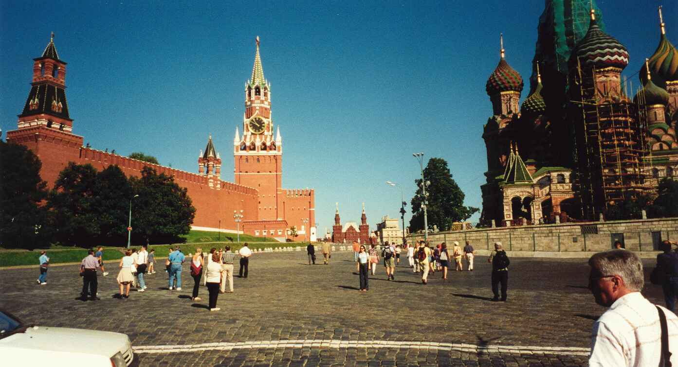 Красная площадь станция. Москва 2000 красная площадь. Москва красная площадь 2000 год. Красная площадь 2001. Москва 2001 красная площадь.